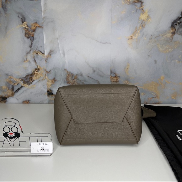 Celine Sangle Bucket Bag in Soft Grained Calfskin - Grey - Picture 5 of 5